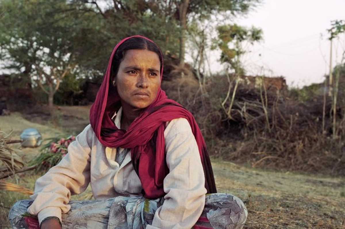 अंधेरे पहलुओं को उजागर करती मार्चिंग इन द डार्क 